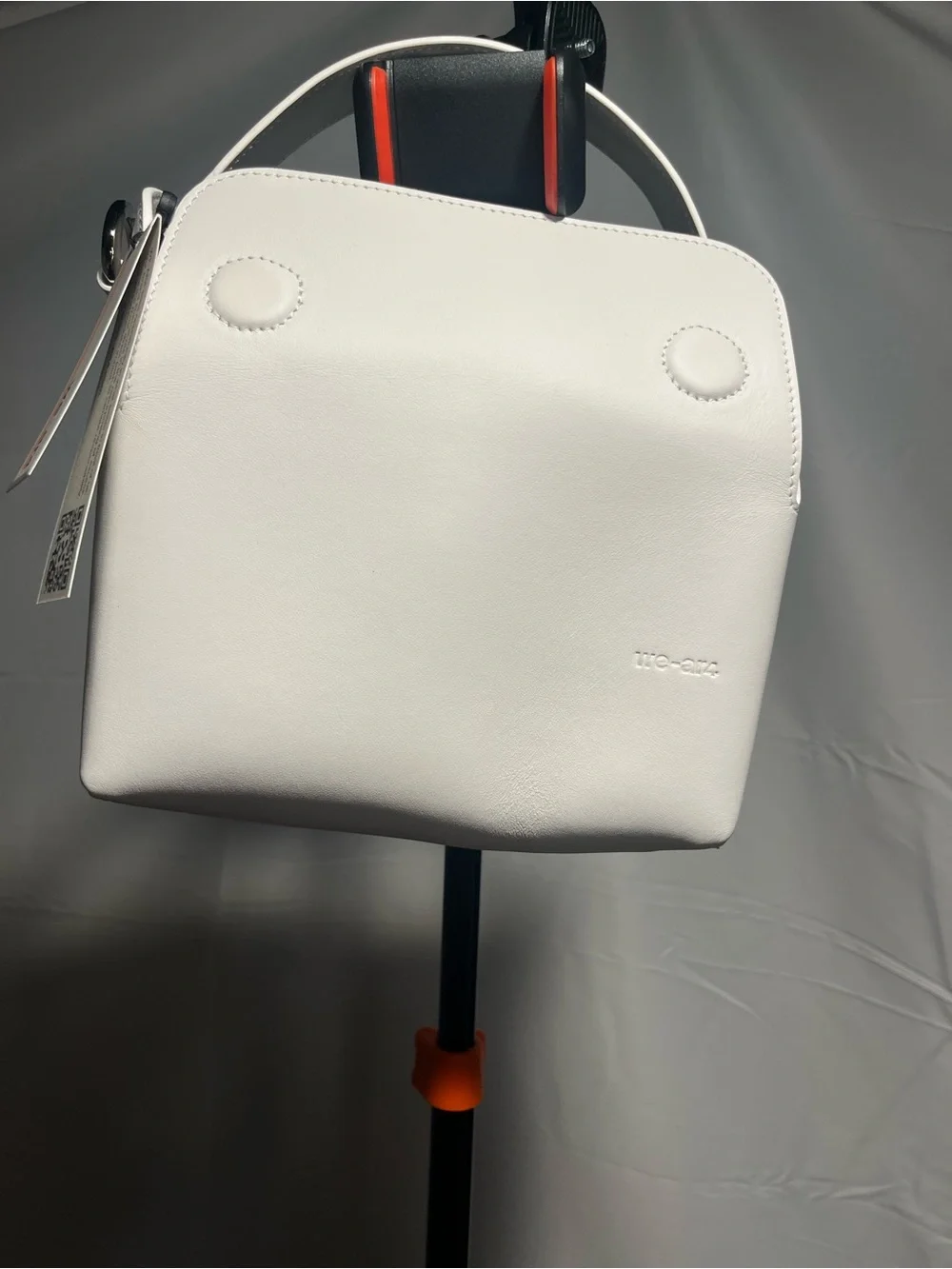 WE-AR4 The Pastry Box 20 Veg Tanned Leather Top-Handle luxury Bag